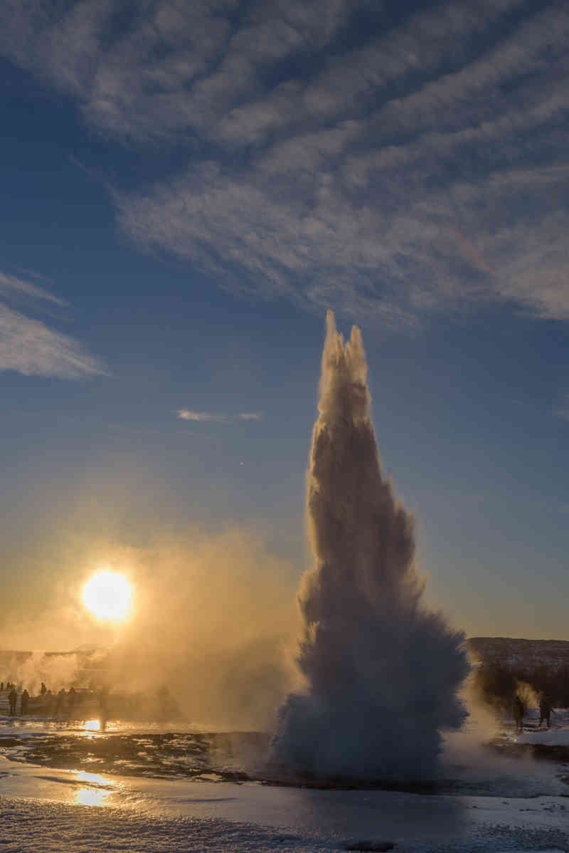 Islandia 054 - Geysir - geysir Strokkur.jpg